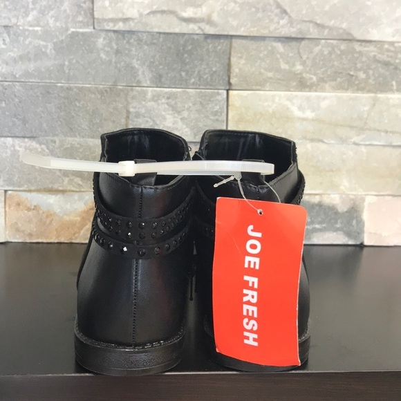 Joe Fresh Benavila Ankle Boot - Picture 7 of 11